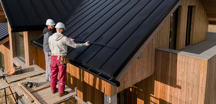 Metal Roof Maintenance in Cottage Grove